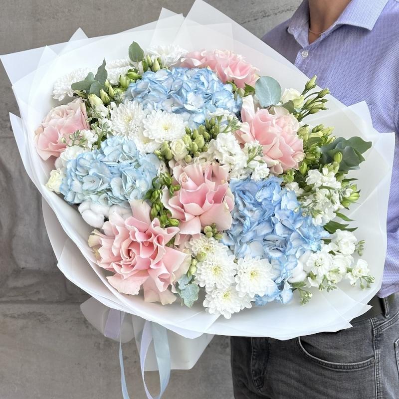 Нежный букет с розами , эустомой и гортензиями «АРИЭЛЬ» Нежный букет с розами , эустомой и гортензиями «АРИЭЛЬ»