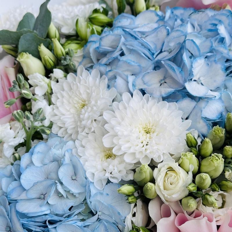 Нежный букет с розами , эустомой и гортензиями «АРИЭЛЬ» Нежный букет с розами , эустомой и гортензиями «АРИЭЛЬ»