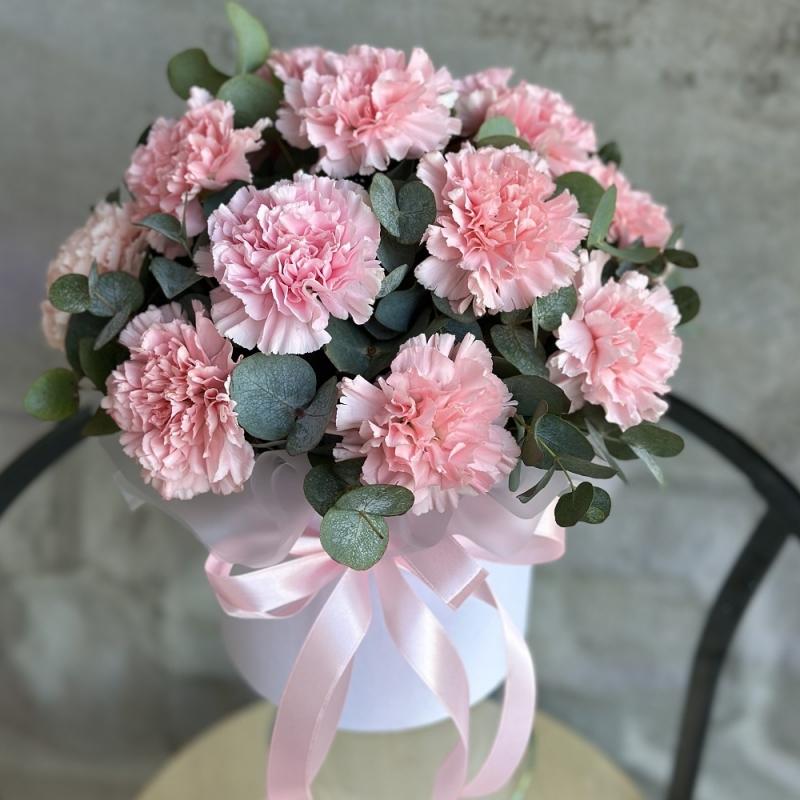 Нежная композиция с гвоздиками «Диантус» Нежная композиция с гвоздиками «Диантус»