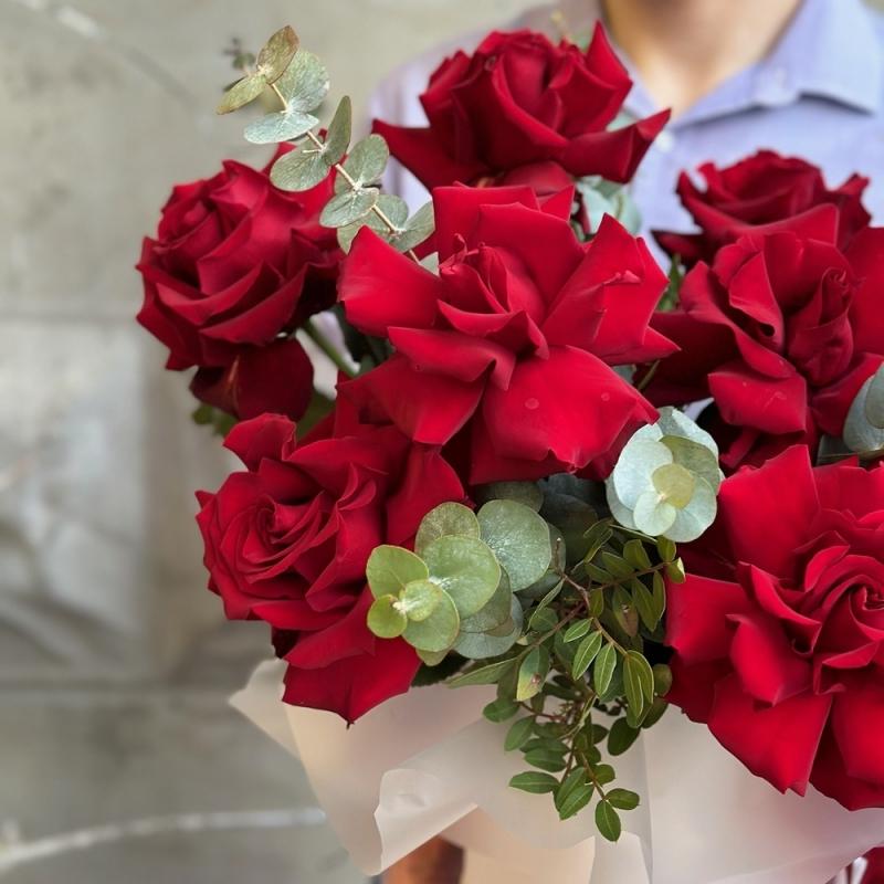 Французские Королевские Розы в коробке LOVE GRAND Французские Королевские Розы в коробке LOVE GRAND